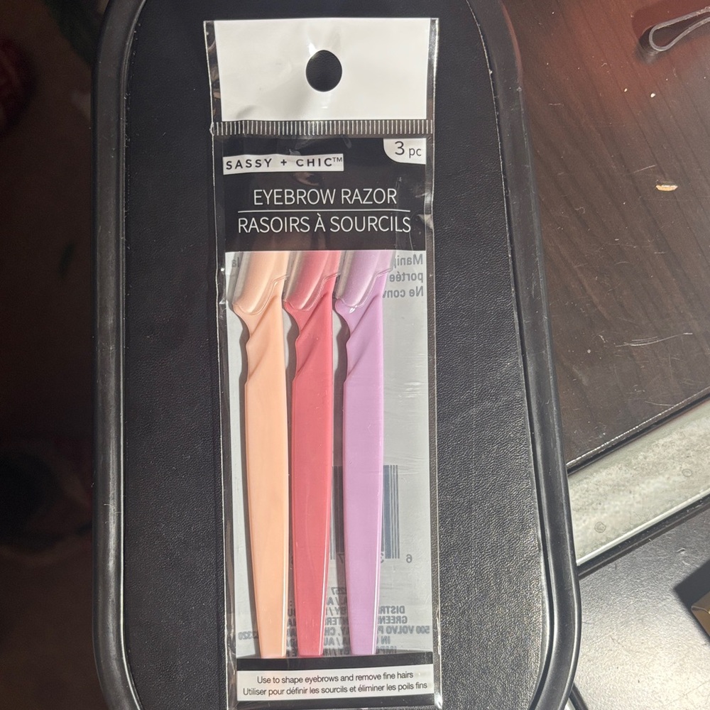 Sassy + Chic Eyebrow Razor Set - Pink, Orange, Purple